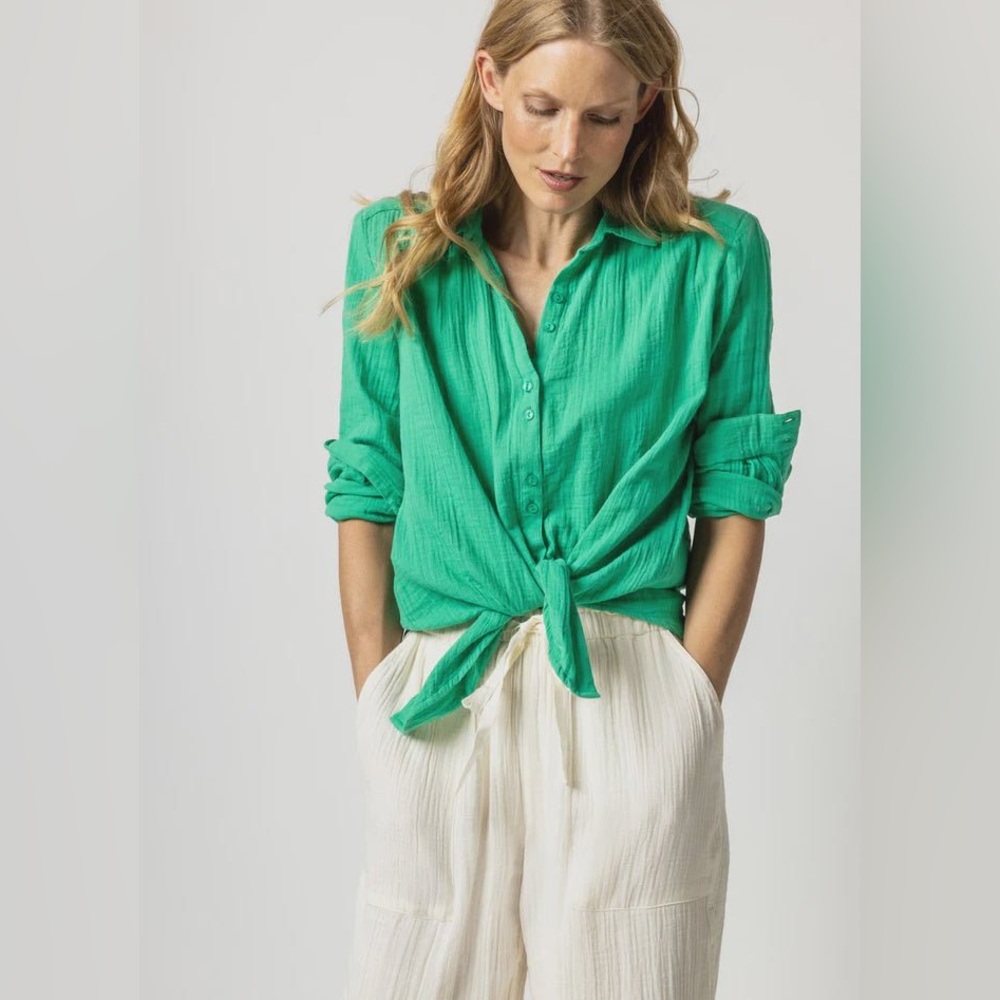 Lilla P XS gauze green garden button down